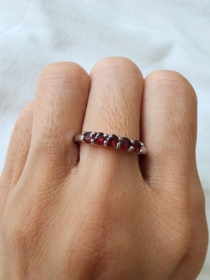Red garnet ring in S925 silver Women s Fashion Jewelry