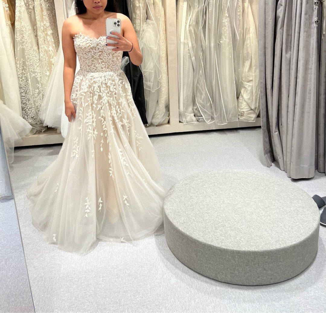 Reem acra clearance ball gown