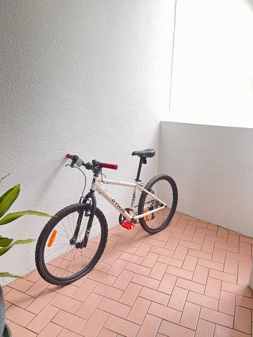 ROCKRIDER 300 KIDS 24 INCH MOUNTAIN BIKE WHITE Sports