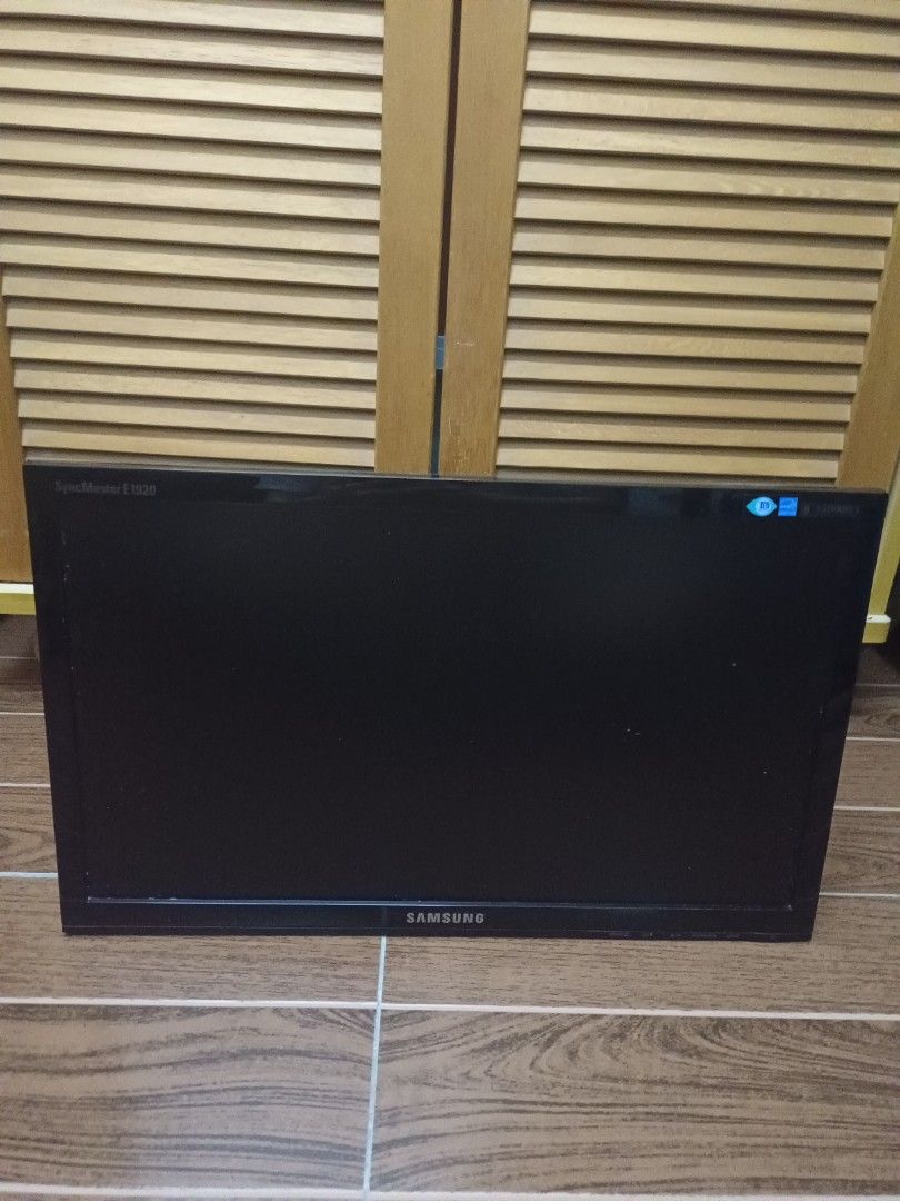 Samsung SyncMaster E1920, Computers & Tech, Parts & Accessories ...