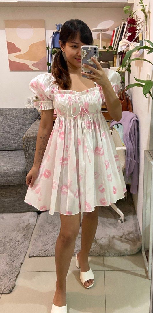 Selkie Bebe Seashell Dress in Kiss on the Lips on Carousell