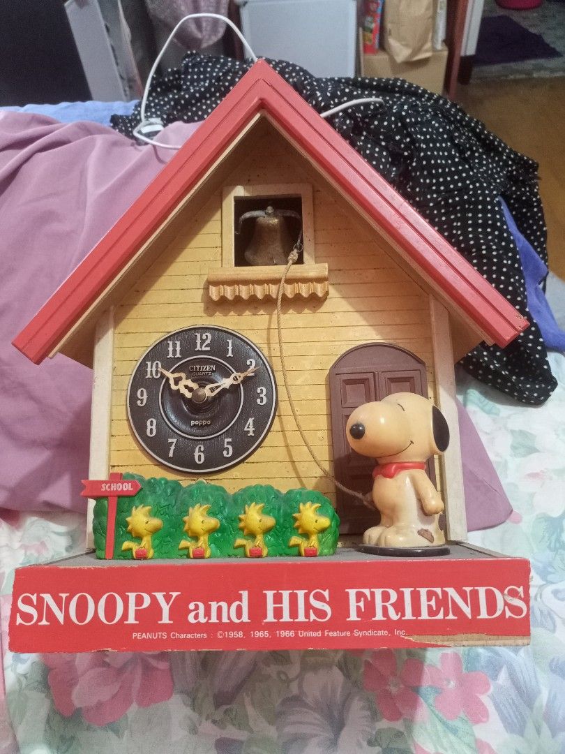 Snoopy wooden house clock "not working" (Category: Clocks) located in Manila. Submitted by feg39 (Listing ID 1235772723, Image 1). Description: for display only best for pick up like lalamove service etc lo: marulas, Valenzuela.