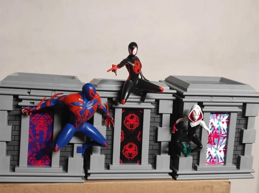SpiderMan Across The SpiderVerse Popcorn Bucket Set, Hobbies & Toys