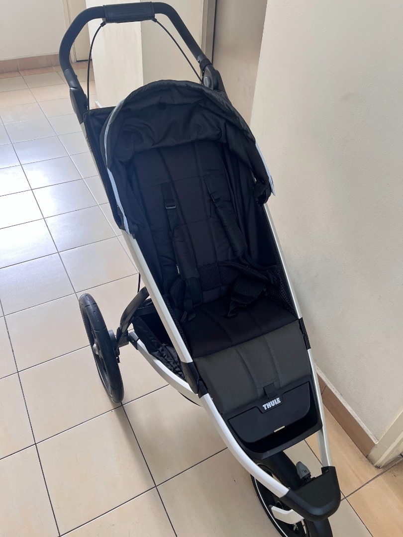 Thule Urban Glide 2 Child Stroller / Jogger, Babies & Kids, Going Out