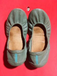 (Category: ) located in . Submitted by iamcloset (Listing ID 1235878055, Image 1). Description: .