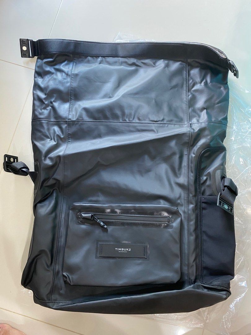 Especial shelter roll top backpack top