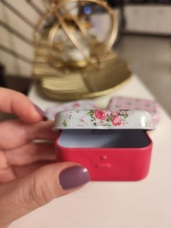 Tiny Tin cans / jewelry box / pill container