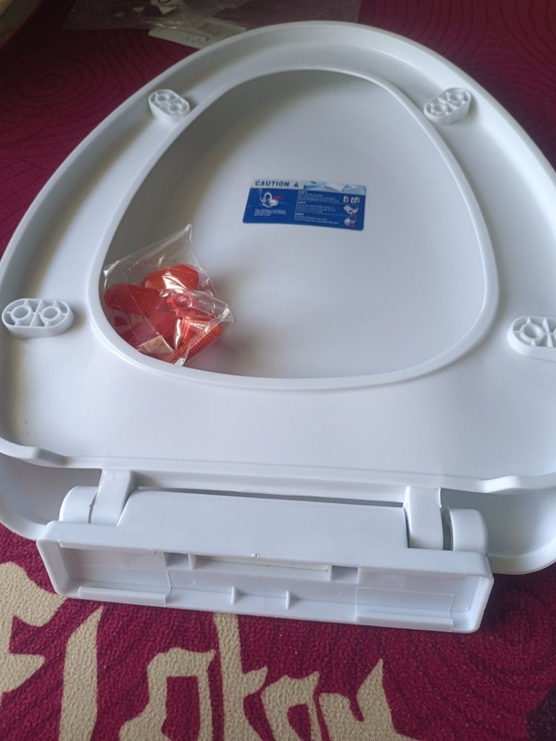 Toilet bowl cover, Furniture & Home Living, Bathroom & Kitchen Fixtures on Carousell