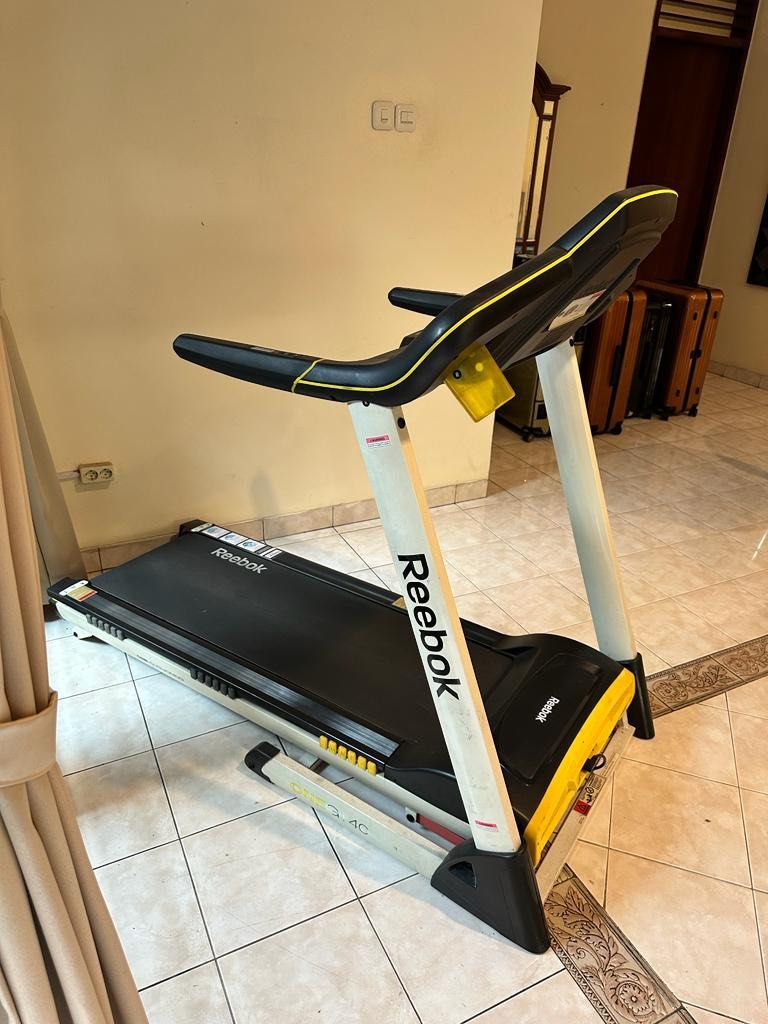 Treadmill reebok gt one murah