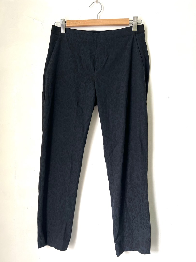 UNIQLO Ezy ankle pants on Carousell