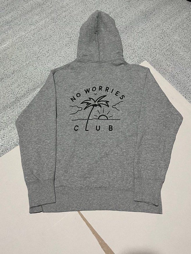 Uniqlo no worries club hoodie store