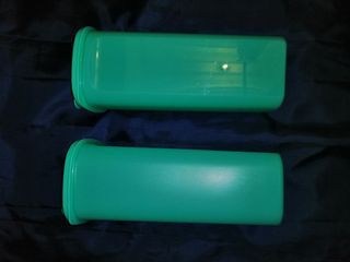 USED Tupperware Fridge Water Bottle (2 liters)