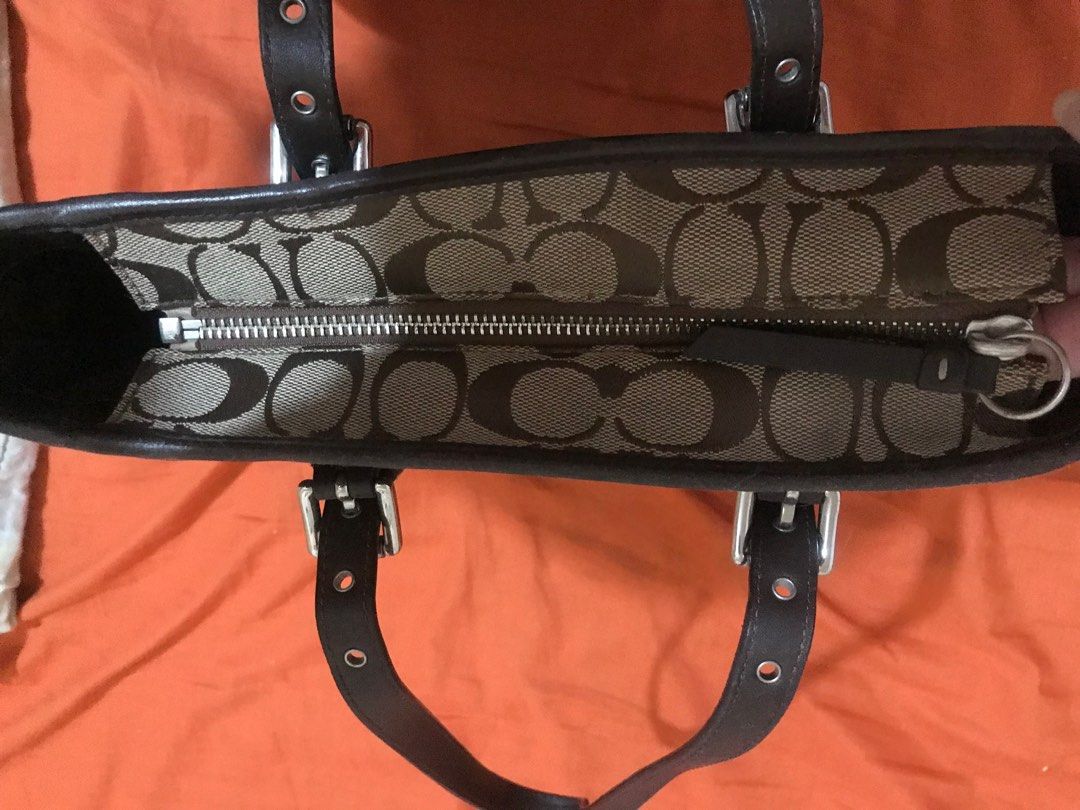 Vintage coach shoulder bag on Carousell