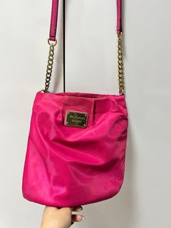 (Category: ) located in . Submitted by prettyyypreloved (Listing ID 1235859971, Image 1). Description: .