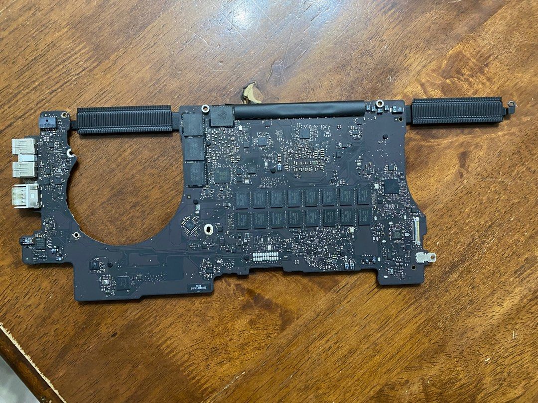 Macbook pro 2013 store motherboard
