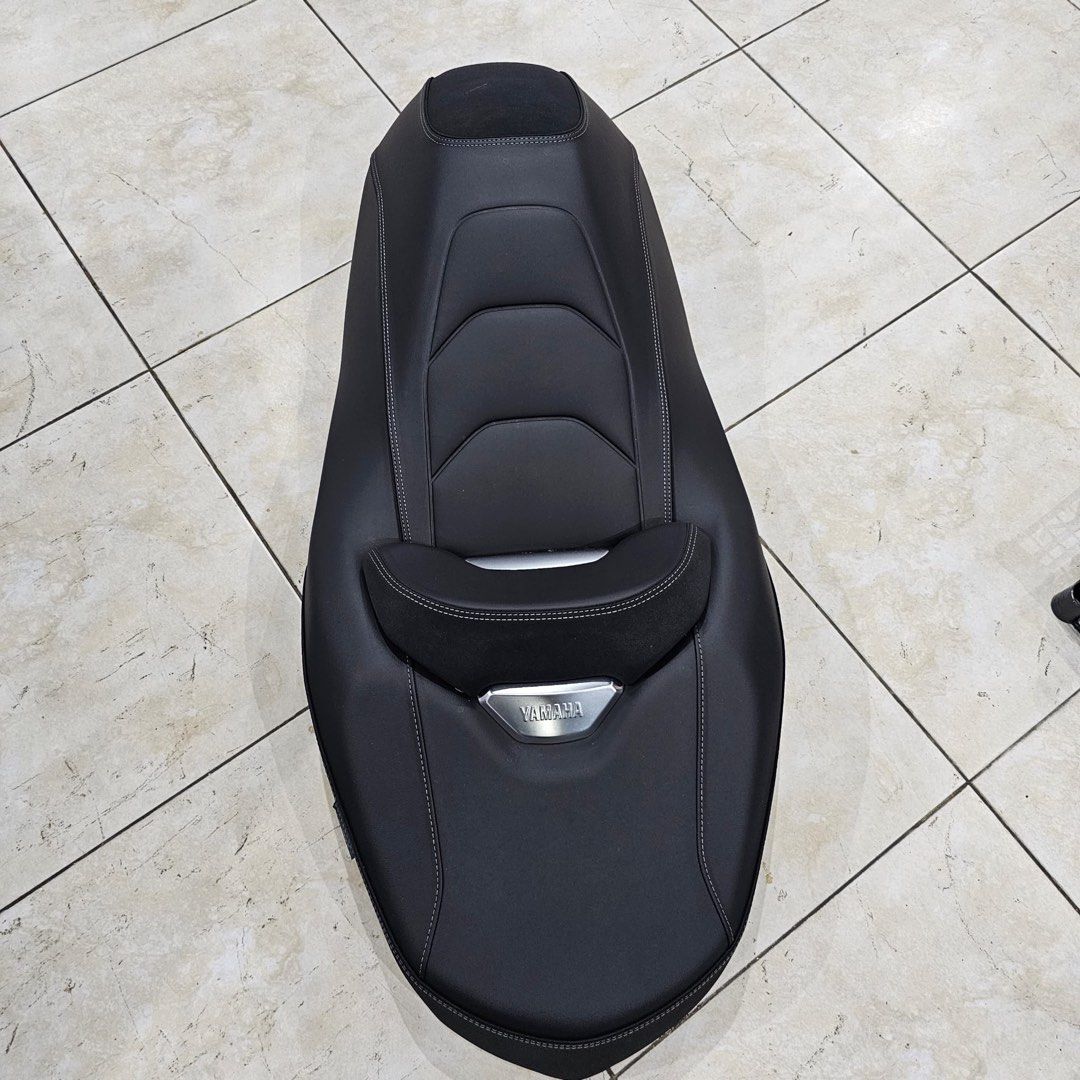 YAMAHA XMAX ORIGINAL COMFORT SEAT, Motorcycles, Motorcycle Accessories