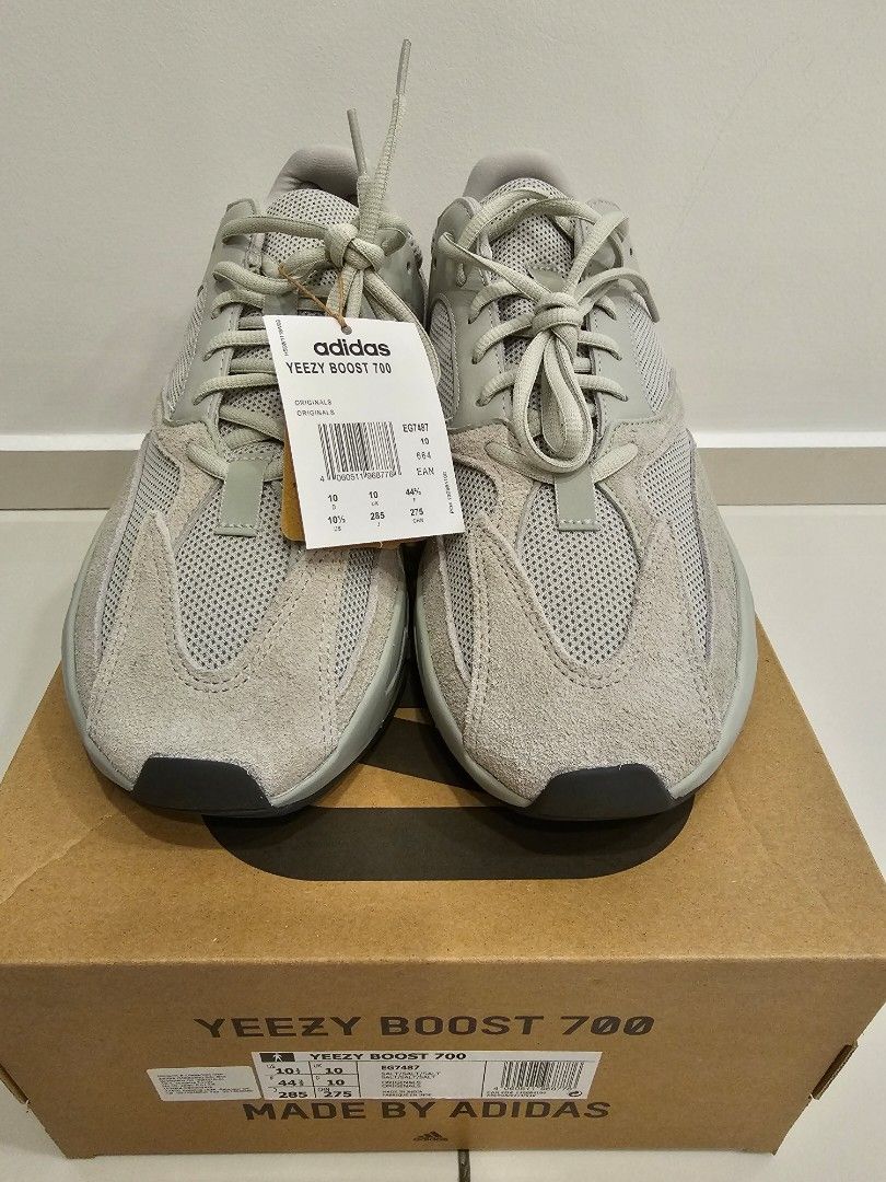 Yeezy boost 700 inside cheap