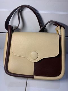 (Kategori: ) berada di . Dikirim oleh lindazhra (ID iklan 1235800109, Gambar 1). Deskripsi: .