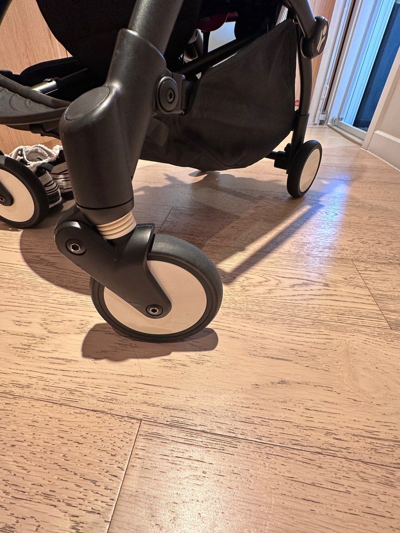 Yoyo 2 with leg rest, 兒童＆孕婦用品, 外出用品, 外出用品 嬰兒車 Carousell