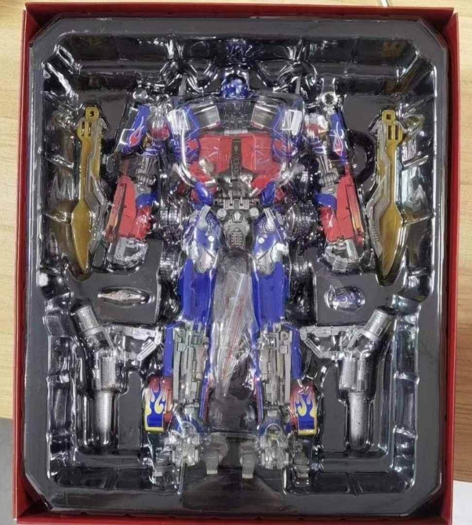 全新品威將MPM04 黑蘋果30cm 放大版柯柏文爆裂輪呔電影版Optimus Prime