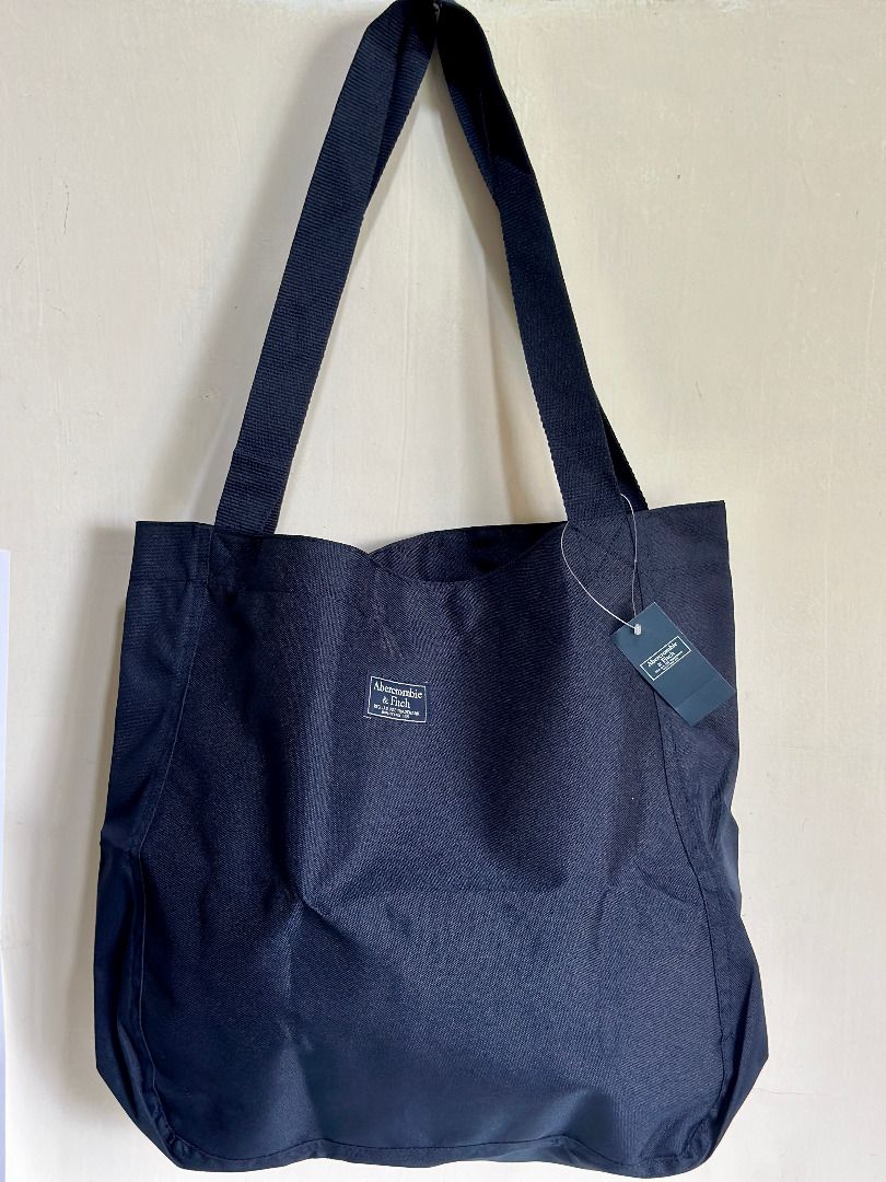 ABERCROMBIE FITCH NAVY BLUE FOLDABLE TRAVEL GETAWAY WEEKENDER SHOPPER TOTE BAG Women s