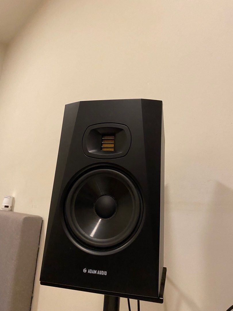 Adam t7v used 2025
