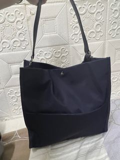 （分類：）位於 。 由 selling1990 提交（商品編號 1235885391，圖片 1）。簡介： 。