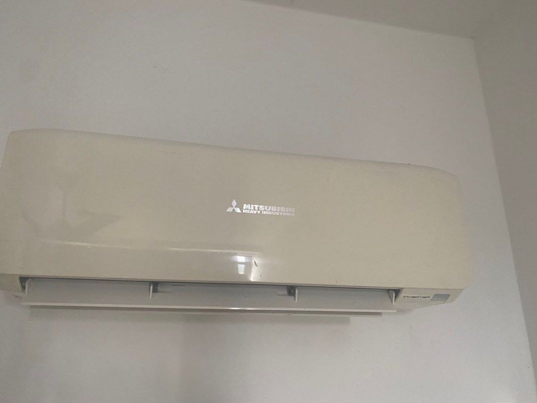 aircond 2 unit 1 outdoor (rm1300), Furniture & Home Living, Furniture