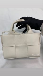 （分類：）位於 。 由 societyinfame 提交（商品編號 1235938131，圖片 1）。簡介： 。