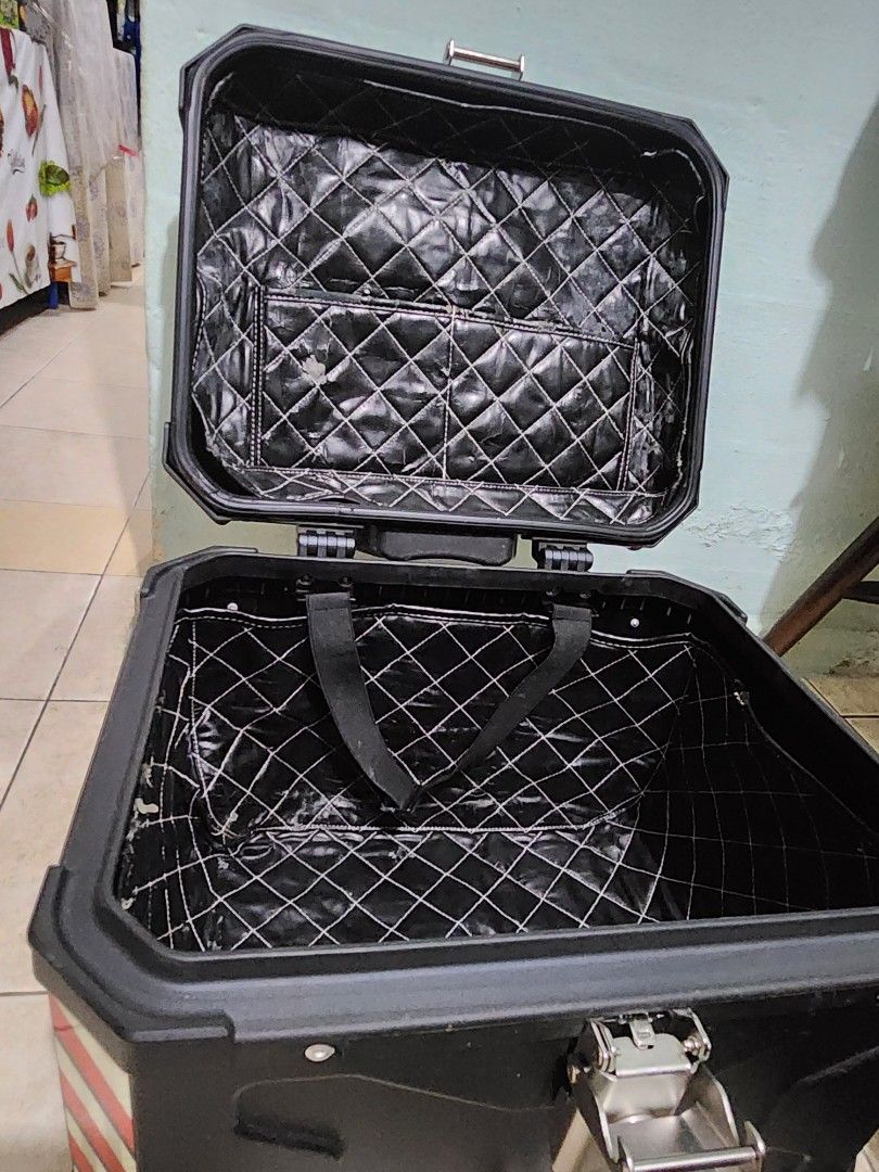 Cb400 box and rack, Motorcycles, Motorcycle Accessories on Carousell