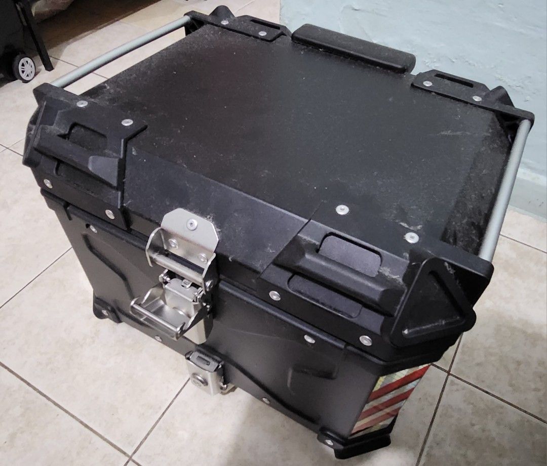 Cb400 box and rack, Motorcycles, Motorcycle Accessories on Carousell