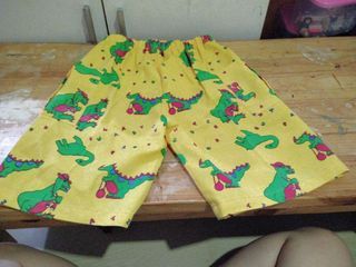 Celana Karet Dino