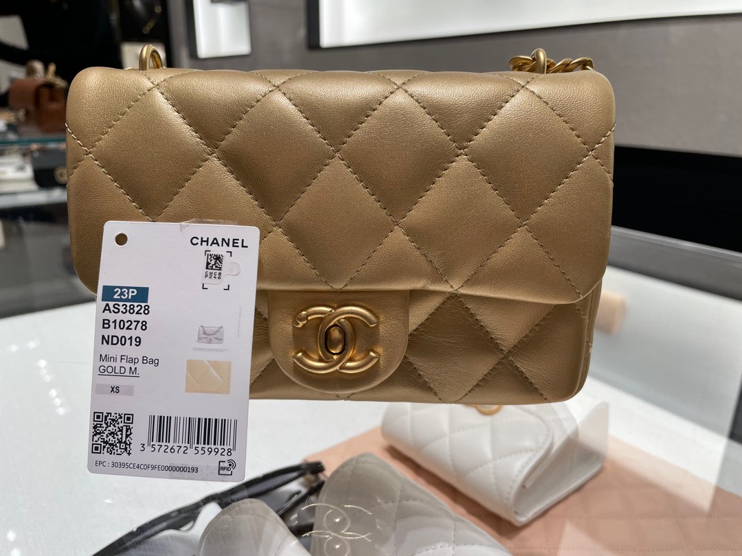 BNIB **GOLD** Chanel 23P Heart Adjustable Chain Mini Flap Bag in Lambskin