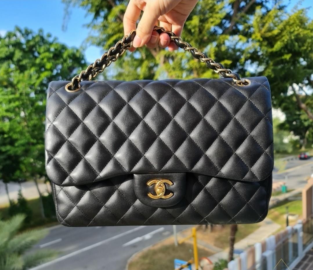 Chanel Classic Jumbo Double Flap Black Lambskin GHW, Women's Fashion, Bags  & Wallets, Shoulder Bags on Carousell
