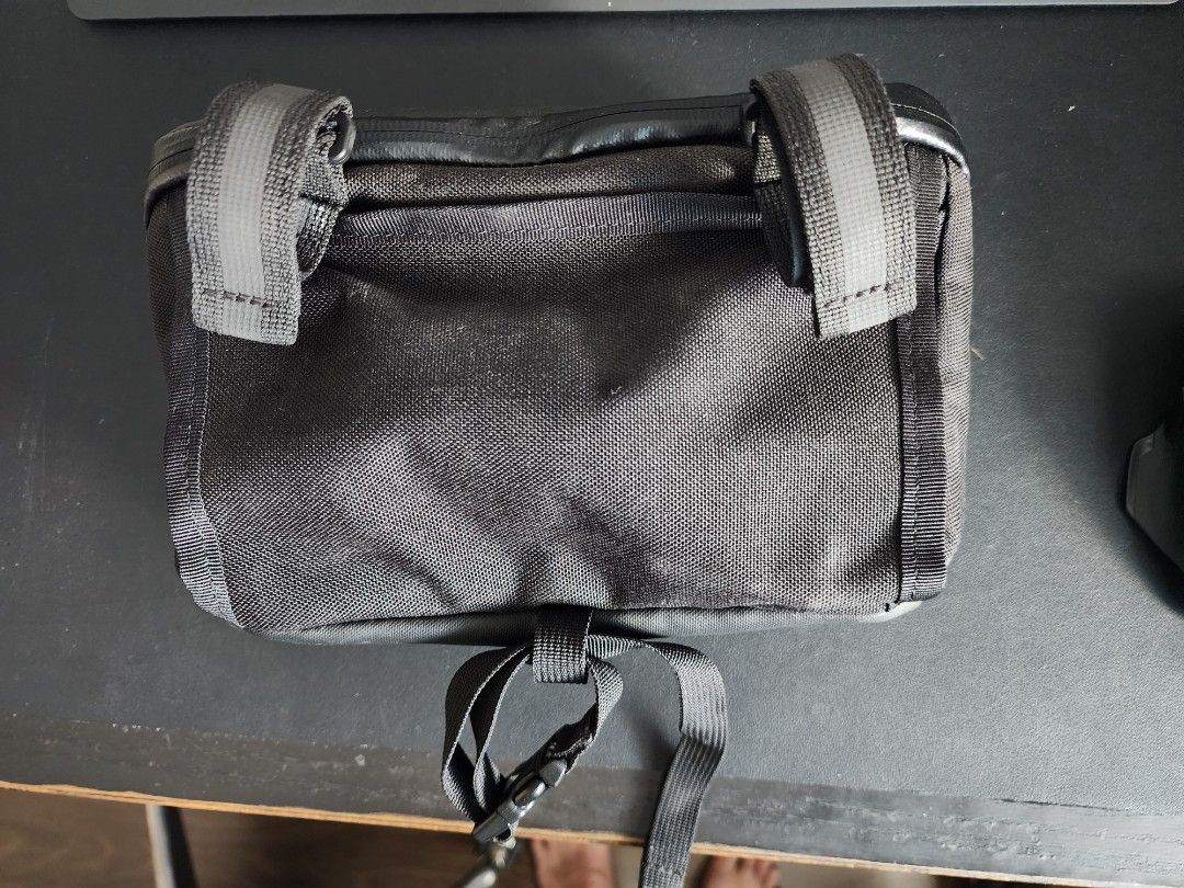 Chrome Industries Helix Handlebar Bag, Sports Equipment, Bicycles