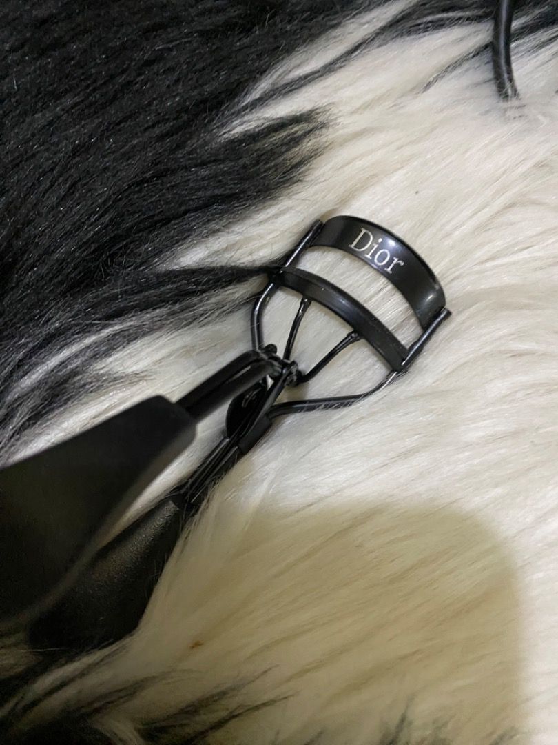 Dior eyelash curler on Carousell