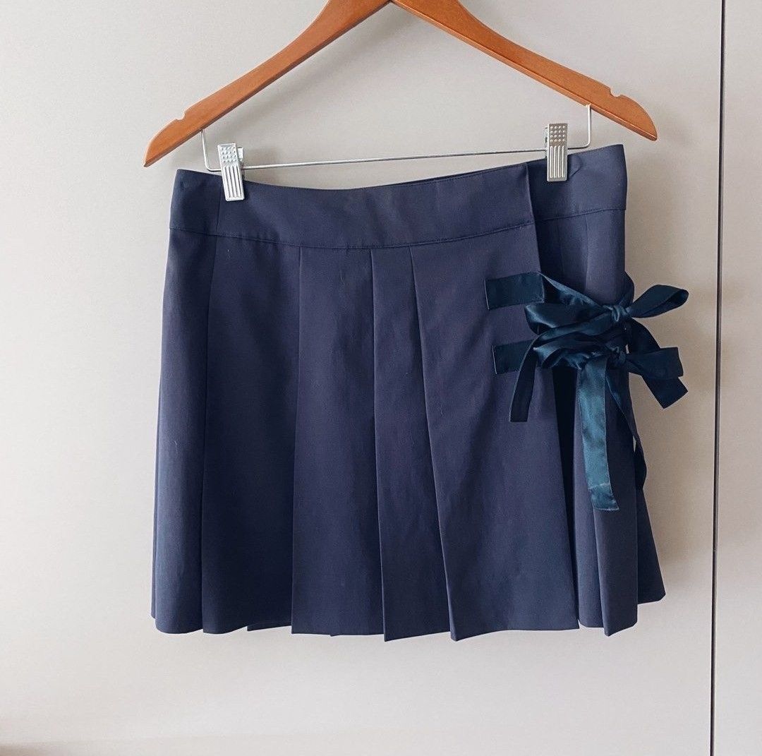 blue pleated skirt 6 inch