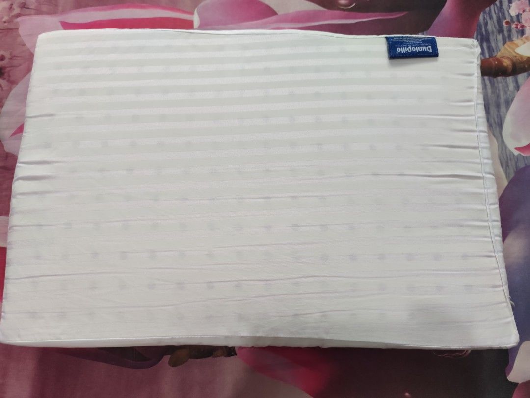 Dunlopillo ergo latex pillow bantal latex, Perabotan Rumah di Carousell