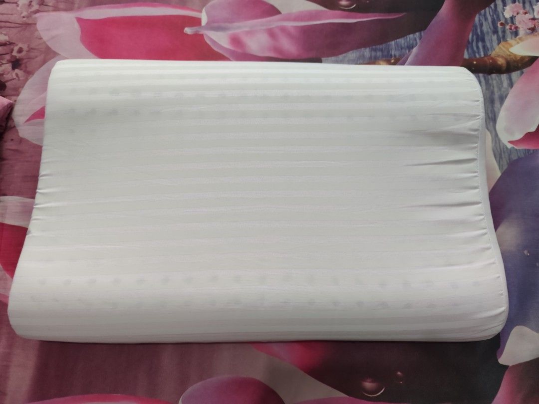 Dunlopillo ergo latex pillow bantal latex, Perabotan Rumah di Carousell