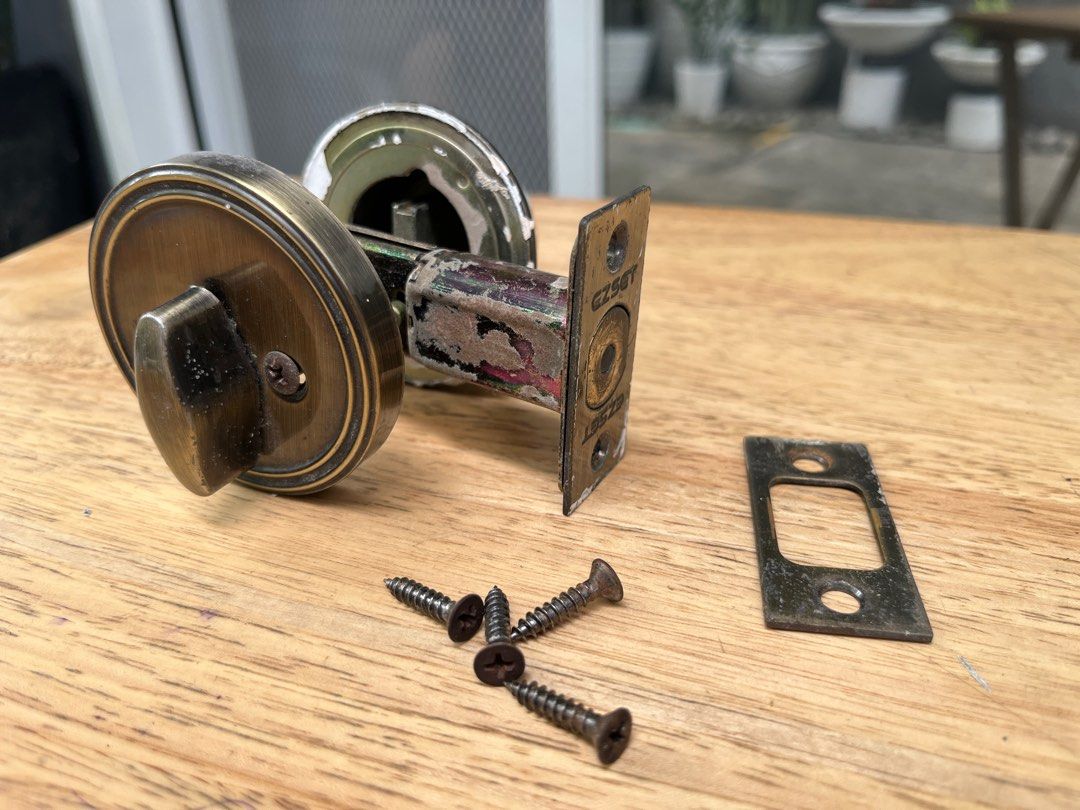 EzSet deadbolt on Carousell
