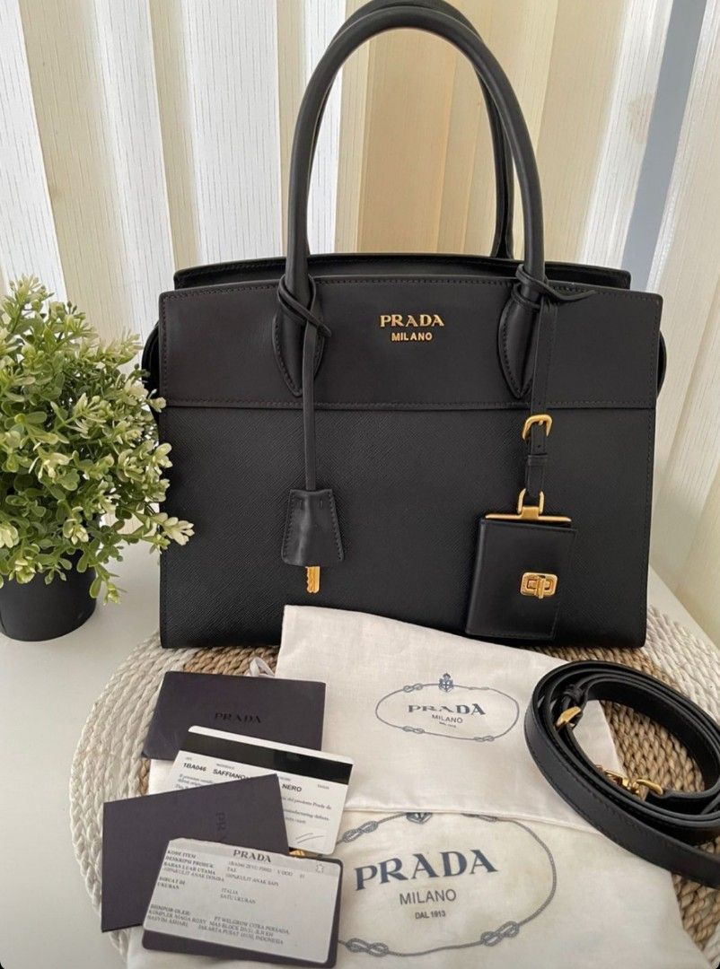 Fast Sale VGC Prada 1BA046 size 30cm Saffiano Leather Black Ghw With strap card and dustbag Nett Exclude ongkir