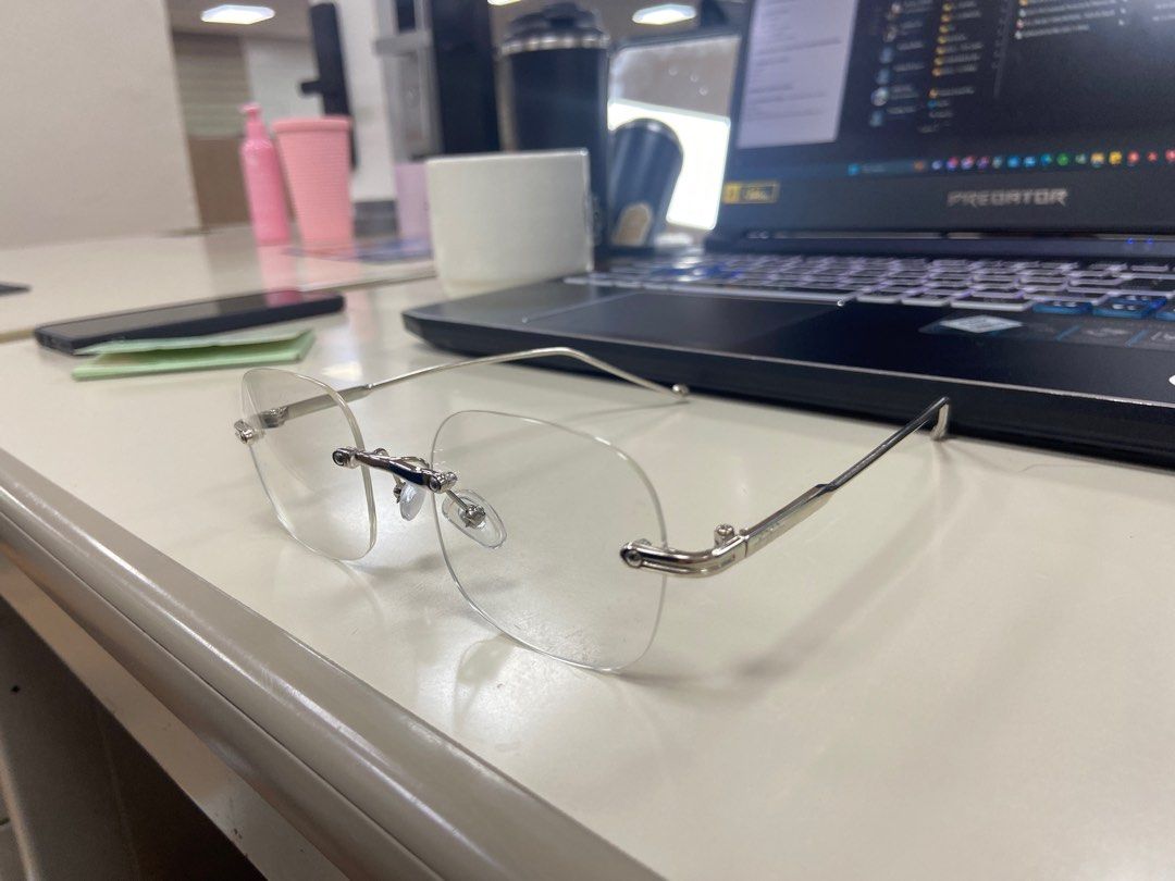 Frameless Reading Glass on Carousell