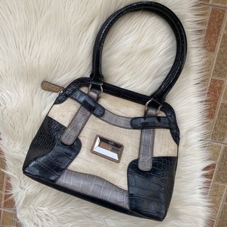 (Kategori: ) berada di . Dikirim oleh ninis_stuff_ (ID iklan 1236043426, Gambar 1). Deskripsi: .