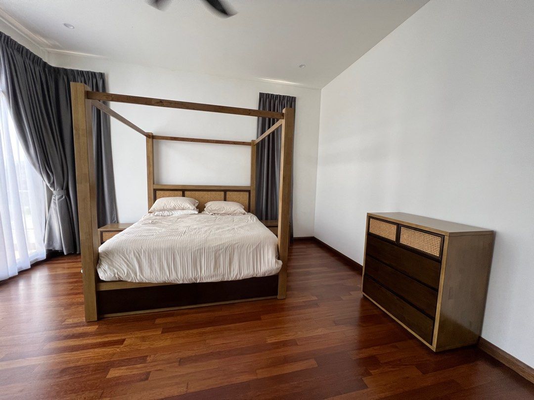 Harvey Norman bed frame king size (WITHOUT MATTRESSES), Furniture & Home Living, Furniture, Bed