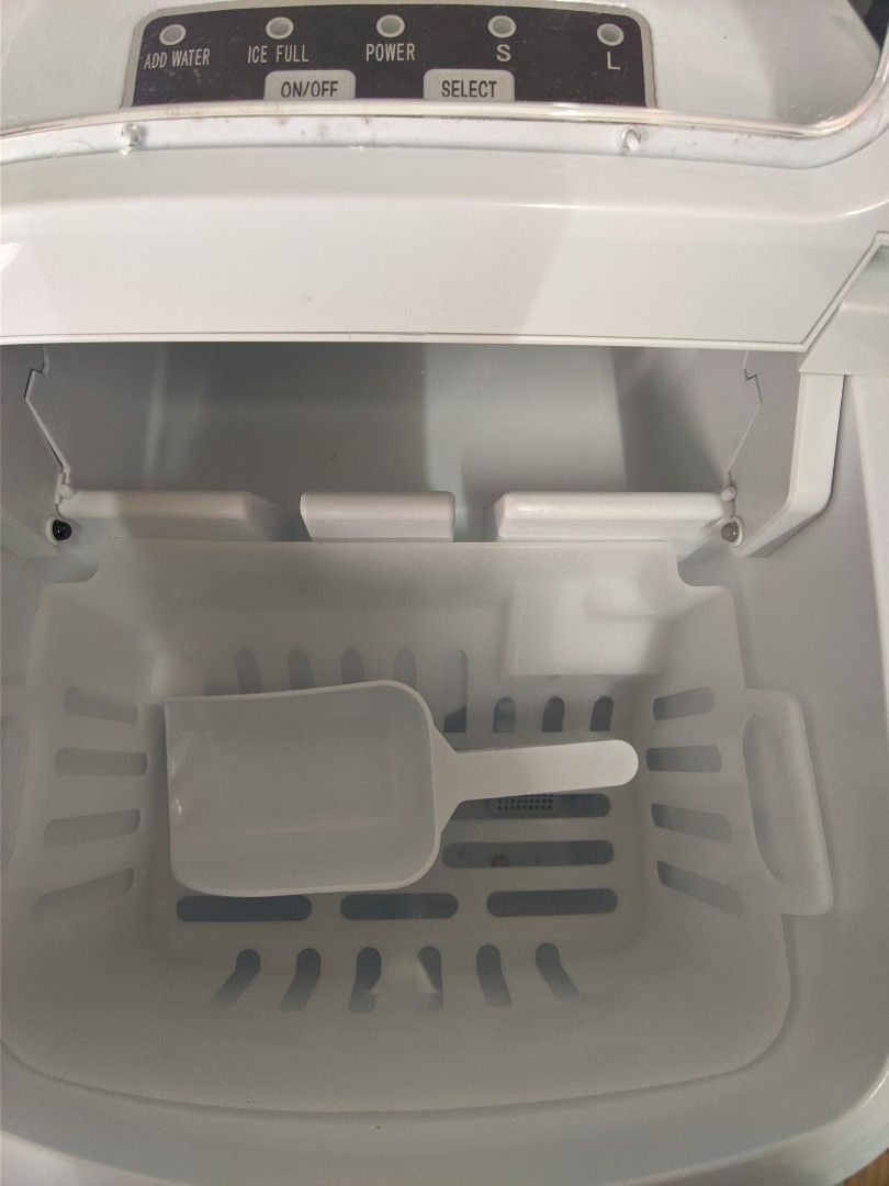 Hicon Ice Maker Hzb-16A, Tv & Home Appliances, Kitchen Appliances,  Refrigerators & Freezers On Carousell