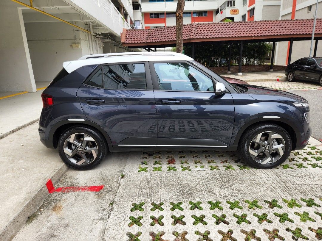 Hyundai Venue 1.6 GLS 'S' (A) (Category: Used Cars) located in Singapore. Submitted by teeteeteegeegee (Listing ID 1235967914, Image 2). Description: Off Peak Car (red car plate) Almost good as new. Price fixed.