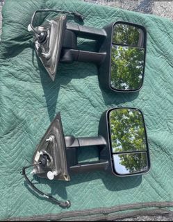 In stock GMC Mirrors came off a 2015 GMC Denali 2500 Shipping Available
