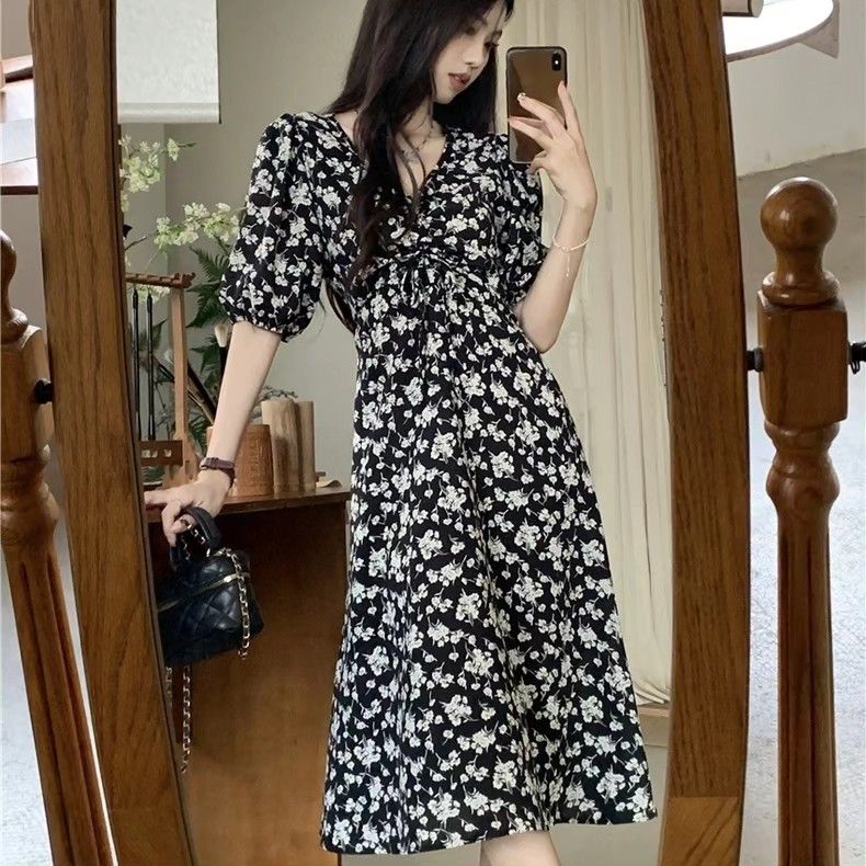 [INSTOCKS] Basic V Neck Basic Maxi Dress, Women's Fashion, Dresses ...