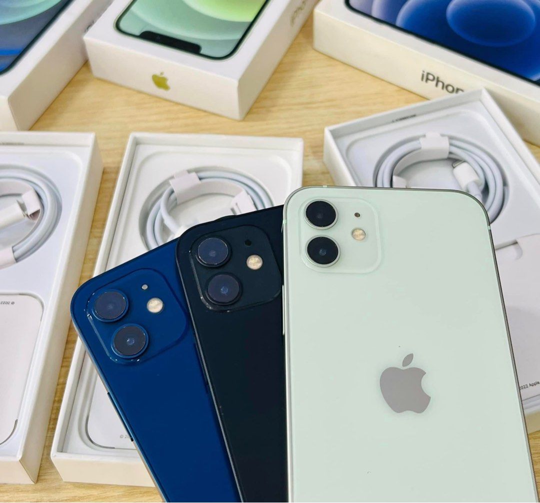 iPhone 12 128gb (Category: iPhone 12 Series) located in Manila. Submitted by TekiCashGadgetsph (Listing ID 1235883888, Image 1). Description: (FU) Openline any sim work Box with c type cord - Orig IPhone not fake 2ndhand (slightly used) Good as new not abused! Presentable •Original Lcd • no issue hidden issues • no apple id / iCloud id • Good batthealth • Good cam front/back • Good Performance • Good face id • Good use / plug & play ! • True-tone