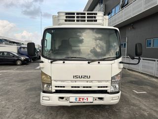 Isuzu NPR85